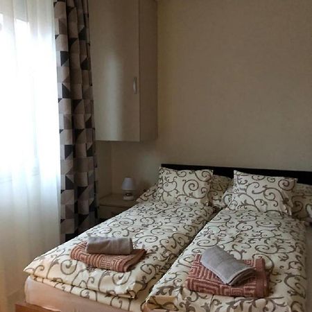 Jacint Apartman Bed & Breakfast Hajduszoboszlo Exterior photo